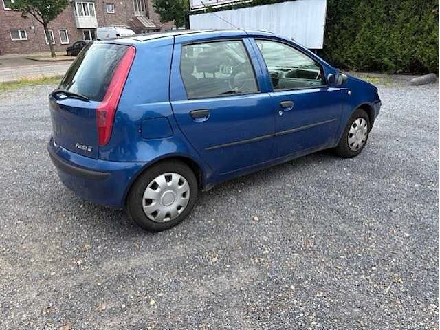 Fiat - punto - car - 2001 - afbeelding 11 van  14