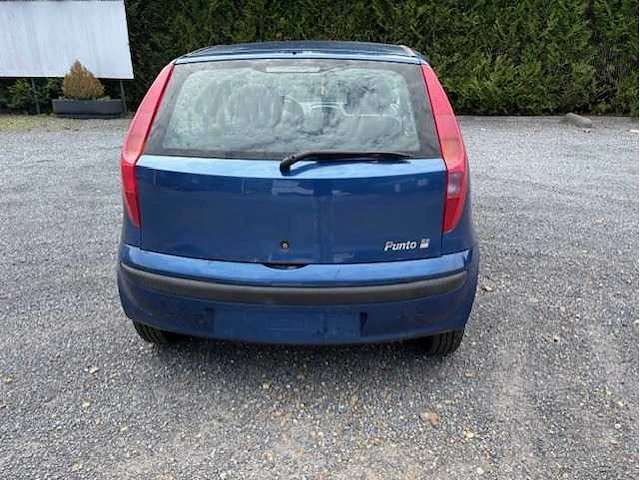Fiat - punto - car - 2001 - afbeelding 12 van  14