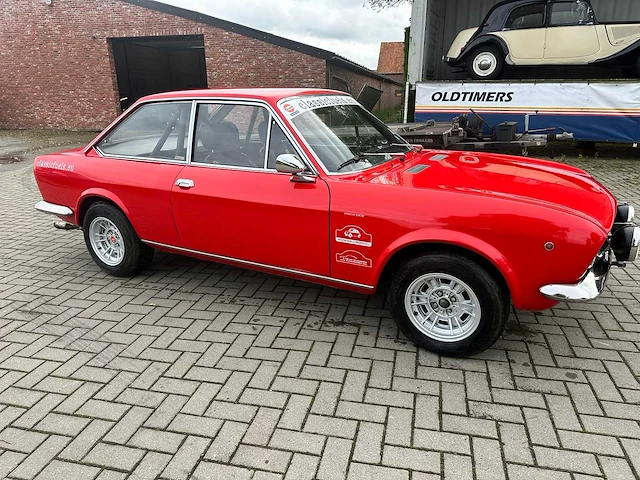 Fiat 124 sport coupé - classic cars >15 - afbeelding 24 van  29