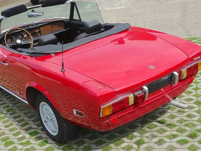 Fiat 124 sport spider 1800 - afbeelding 4 van  56