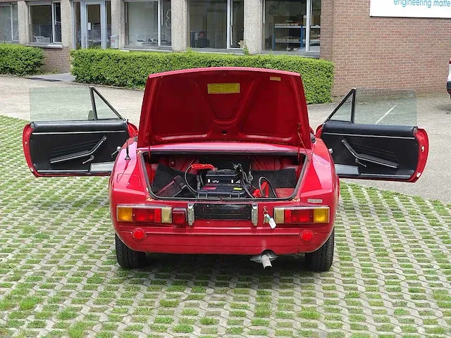 Fiat 124 sport spider 1800 - afbeelding 20 van  56
