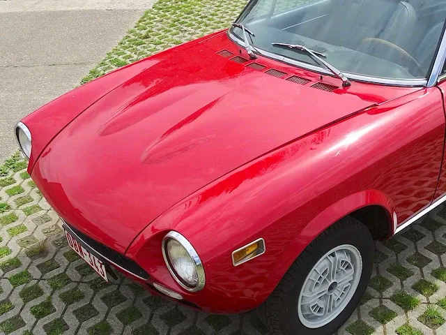 Fiat 124 sport spider 1800 - afbeelding 54 van  56