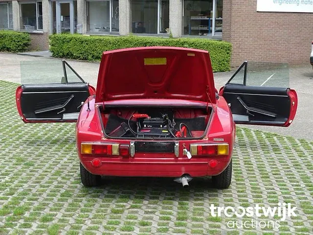 Fiat 124 sport spider 1800 - afbeelding 20 van  50