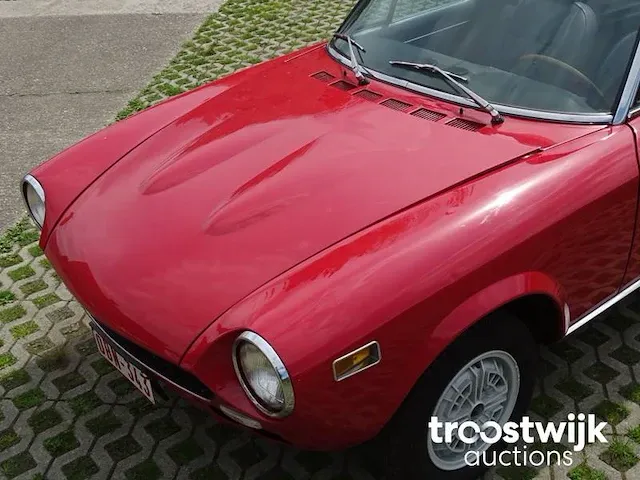 Fiat 124 sport spider 1800 - afbeelding 48 van  50
