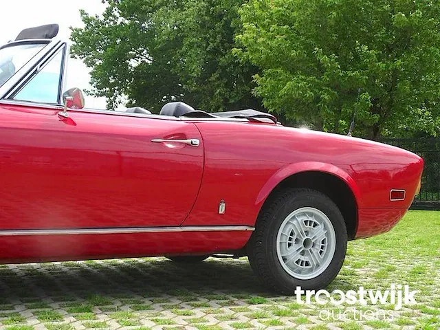Fiat 124 sport spider 1800 - afbeelding 11 van  56
