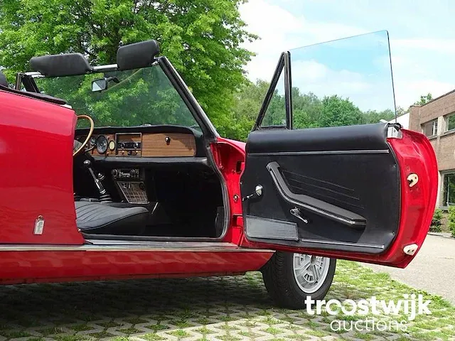 Fiat 124 sport spider 1800 - afbeelding 21 van  56