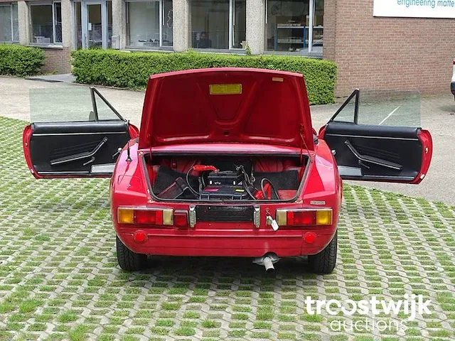 Fiat 124 sport spider 1800 - afbeelding 27 van  56