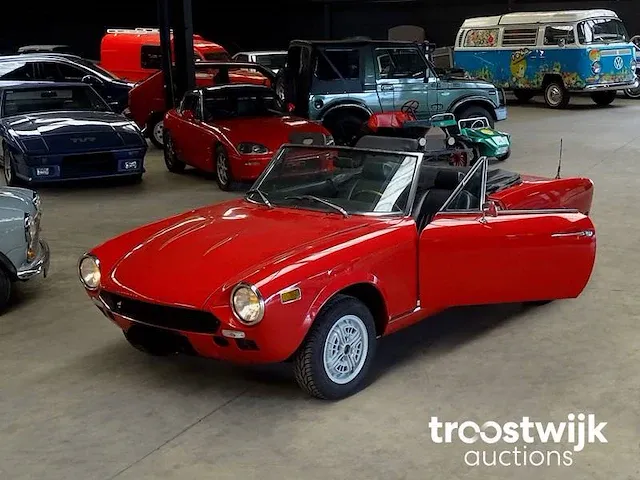Fiat 124 sport spider 1800 - afbeelding 49 van  56
