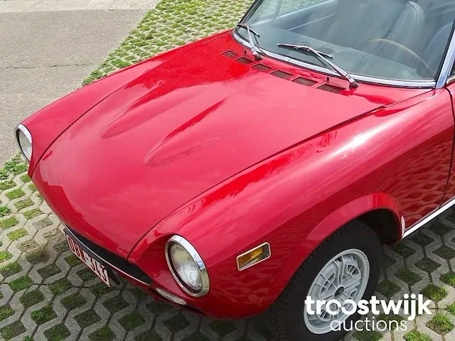 Fiat 124 sport spider 1800 - afbeelding 7 van  56