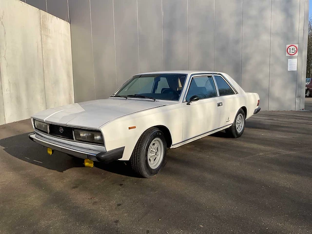 Fiat 130 coupe - afbeelding 1 van  20