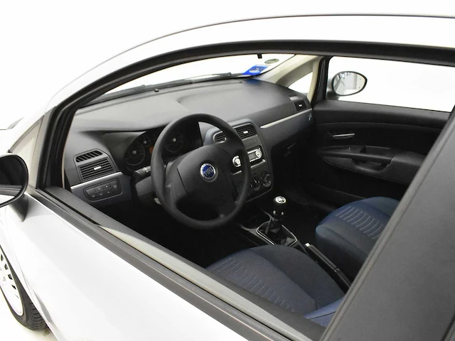 Fiat 2007 grande punto slechts ***47000km*** - afbeelding 9 van  32