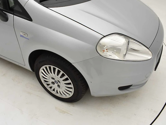 Fiat 2007 grande punto slechts ***47000km*** - afbeelding 17 van  32