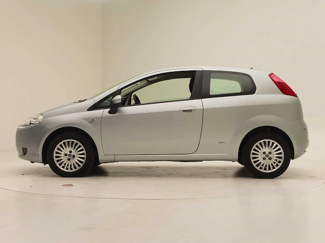 Fiat 2007 grande punto slechts ***47000km*** - afbeelding 27 van  32
