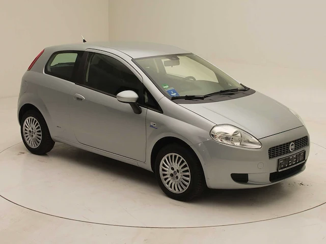 Fiat 2007 grande punto slechts ***47000km*** - afbeelding 29 van  32