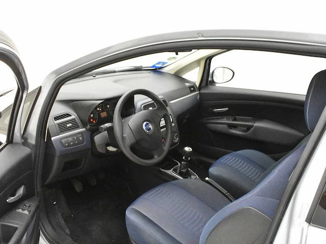 Fiat 2007 grande punto slechts ***47000km*** - afbeelding 32 van  32