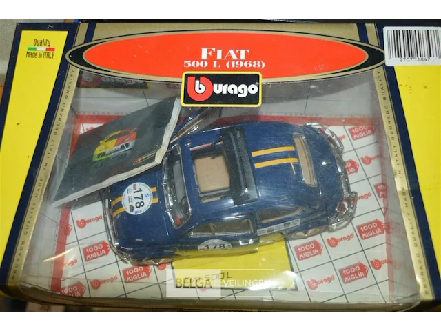 Fiat 500 1968 , 1/18 schaal nog in doos - afbeelding 3 van  4