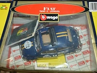 Fiat 500 1968 , 1/18 schaal nog in doos - afbeelding 3 van  4