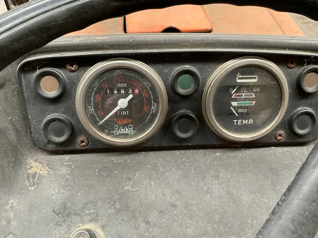 Fiat 640 oldtimer tractor - afbeelding 4 van  14