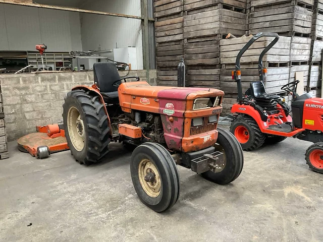 Fiat 640 oldtimer tractor - afbeelding 8 van  14
