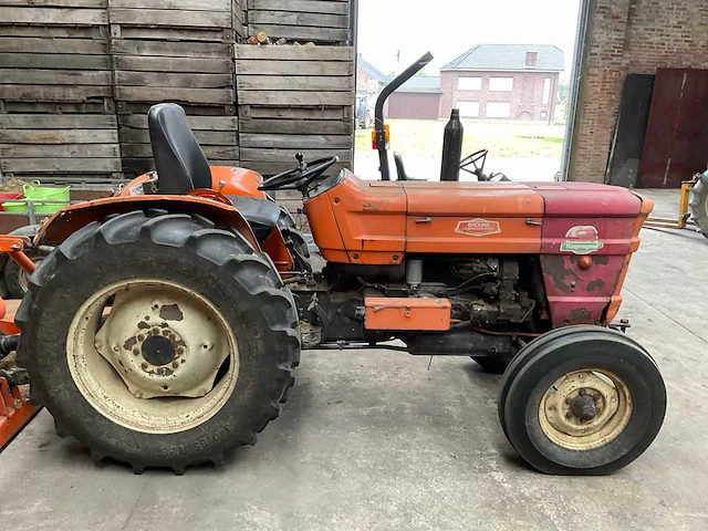 Fiat 640 oldtimer tractor - afbeelding 9 van  14