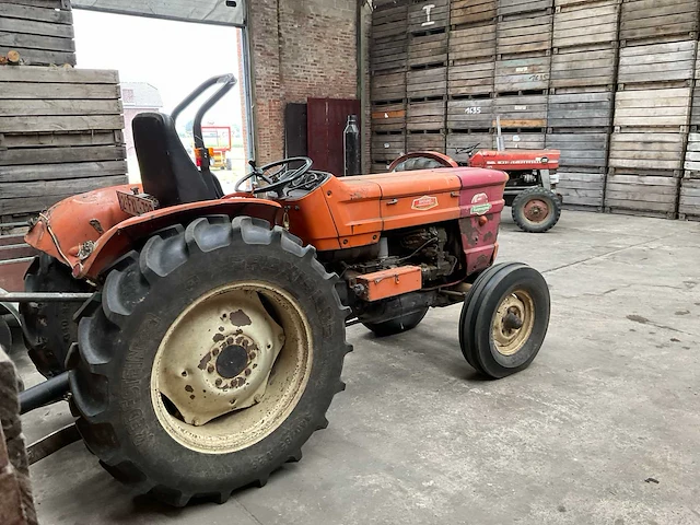 Fiat 640 oldtimer tractor - afbeelding 10 van  14