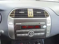 Fiat bravo 1.9 multijet - afbeelding 28 van  49