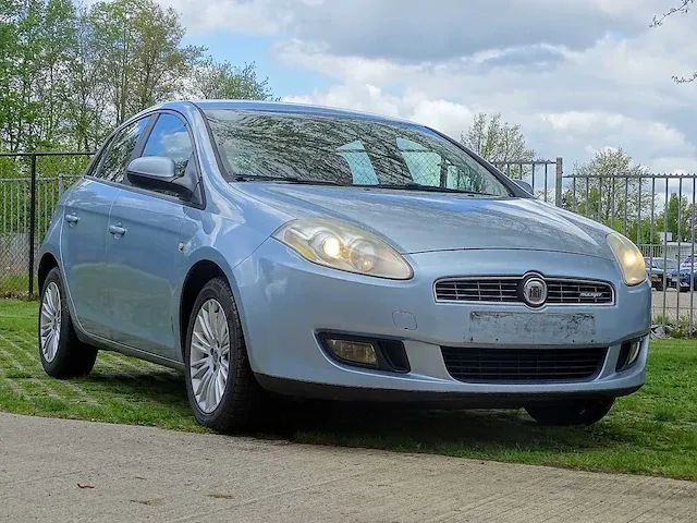 Fiat bravo 1.9 multijet - afbeelding 45 van  49