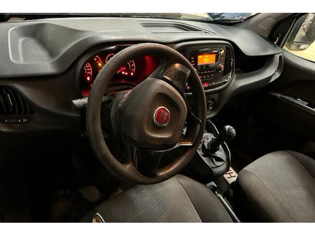 Fiat doblo - afbeelding 14 van  19