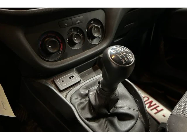 Fiat doblo - afbeelding 18 van  19