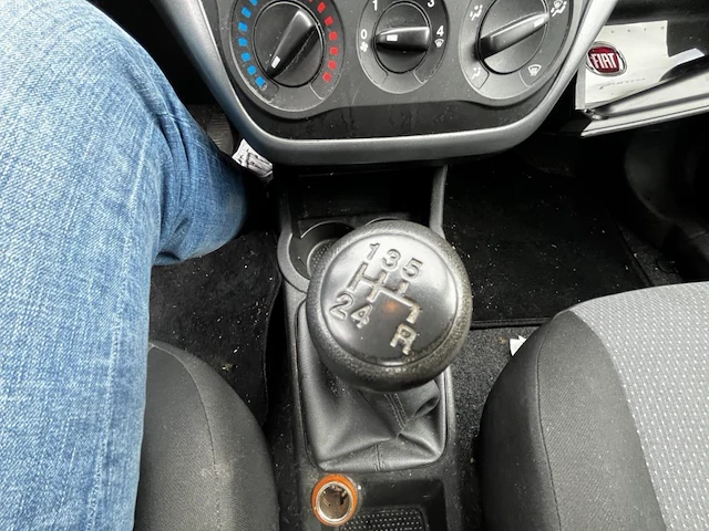 Fiat grande punto actual,2013 - afbeelding 2 van  28