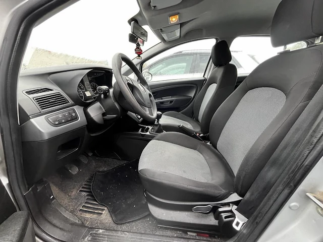 Fiat grande punto actual,2013 - afbeelding 8 van  28