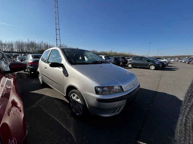 Fiat punto 1.2i 8v active 60 at, 2002 - afbeelding 22 van  28