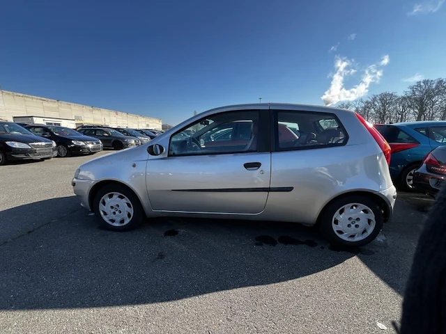 Fiat punto 1.2i 8v active 60 at, 2002 - afbeelding 26 van  28