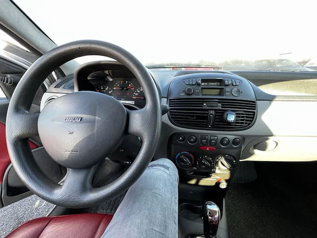 Fiat punto 1.2i 8v active 60 at, 2002 - afbeelding 28 van  28