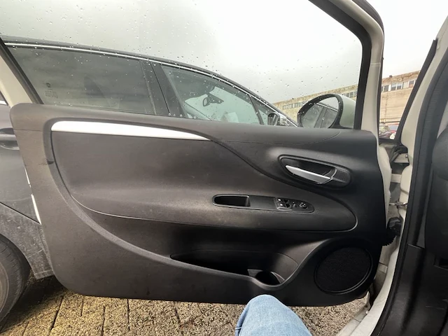 Fiat punto 1.2i easy, 2012 - afbeelding 8 van  34