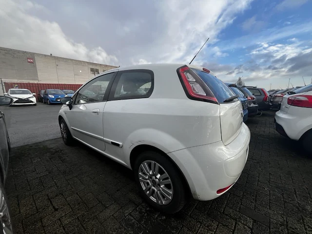 Fiat punto 1.2i easy, 2012 - afbeelding 31 van  34