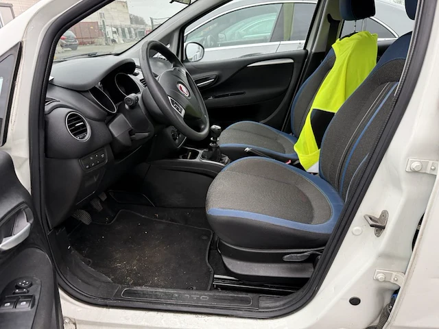 Fiat punto 1.2i easy,2012 - afbeelding 19 van  21
