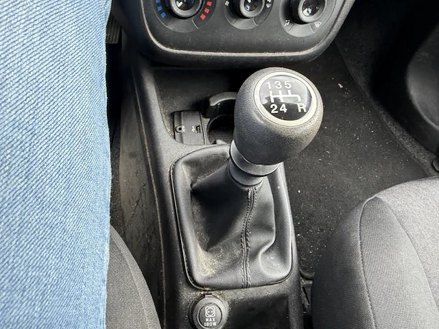 Fiat punto 1.2i street 69, 2015 - afbeelding 4 van  26
