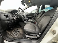 Fiat punto 1.2i young,2014 - afbeelding 9 van  35