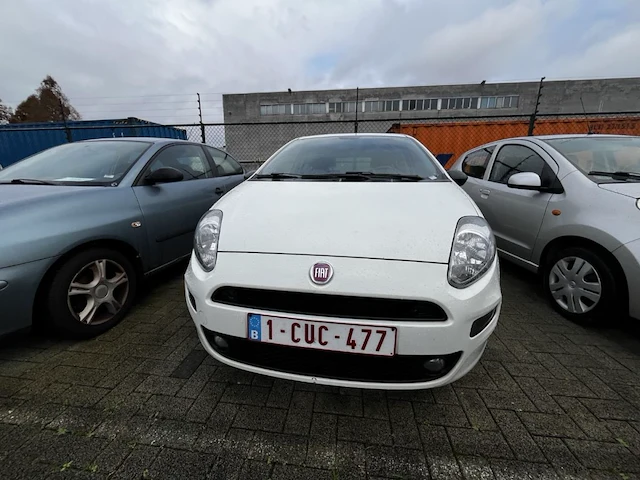 Fiat punto 1.2i young,2014 - afbeelding 12 van  35