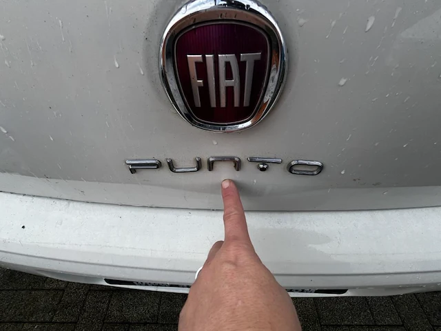 Fiat punto 1.2i young,2014 - afbeelding 26 van  35