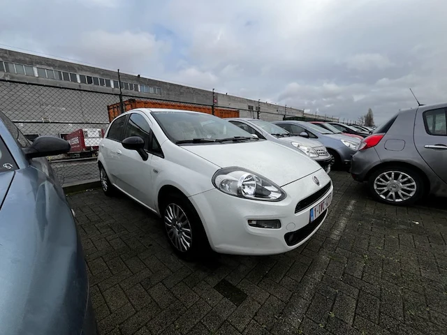 Fiat punto 1.2i young,2014 - afbeelding 23 van  35