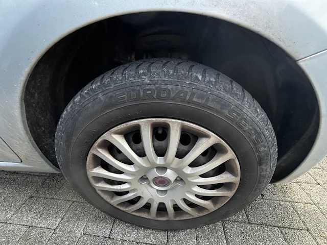 Fiat punto, 2009 - afbeelding 17 van  32