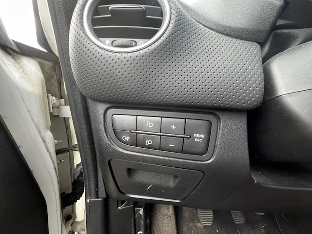 Fiat punto, 2011 - afbeelding 6 van  31