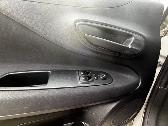 Fiat punto, 2011 - afbeelding 7 van  31