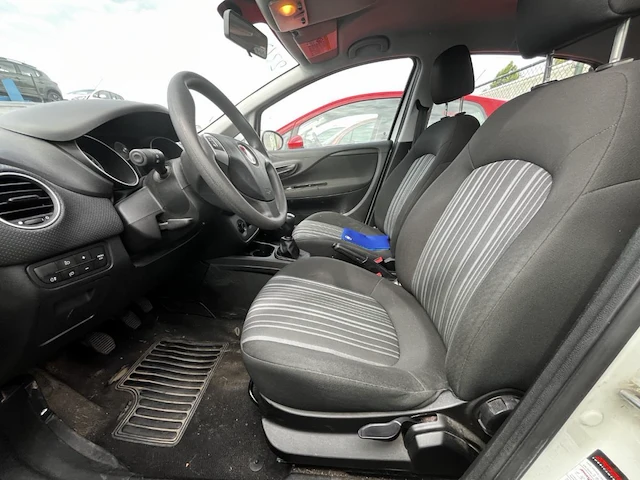 Fiat punto, 2011 - afbeelding 8 van  31