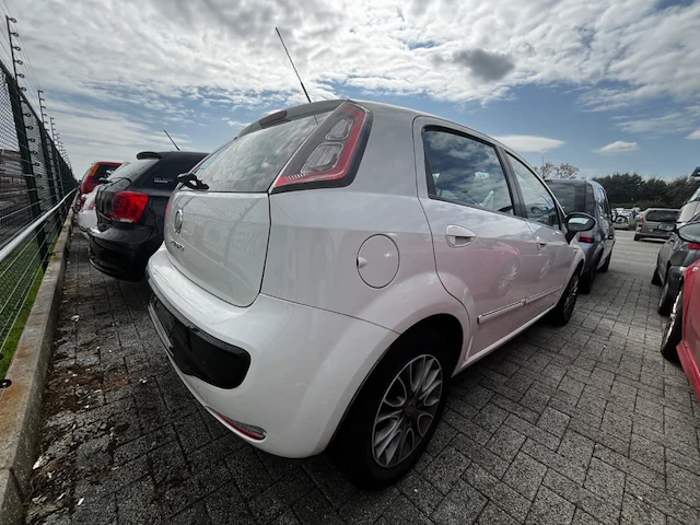 Fiat punto, 2011 - afbeelding 23 van  31