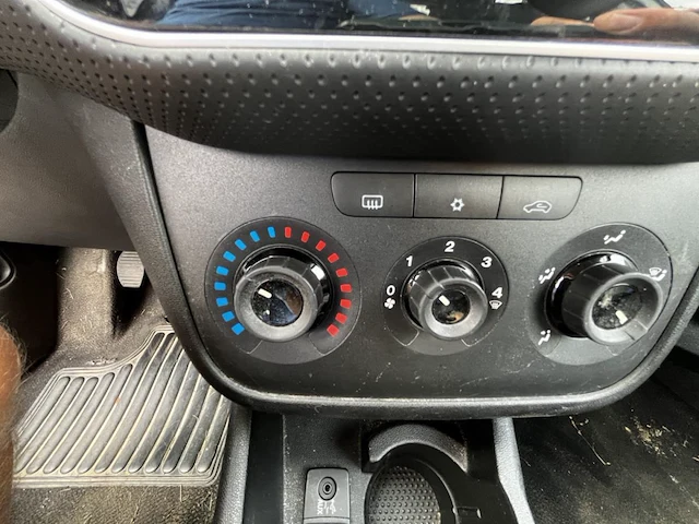 Fiat punto, 2011 - afbeelding 31 van  31