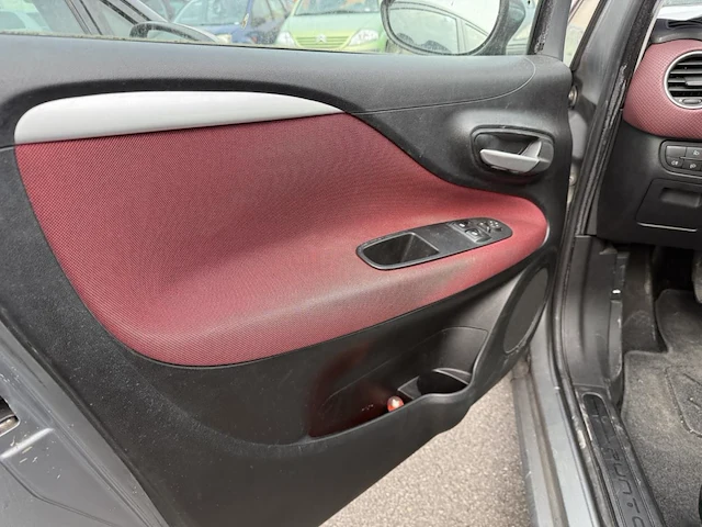 Fiat punto, 2011 - afbeelding 19 van  22