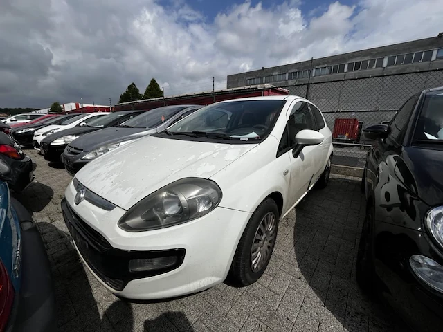 Fiat punto, 2011 - afbeelding 1 van  35
